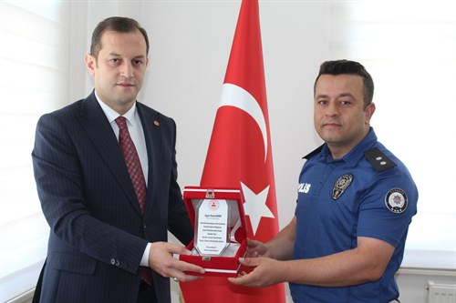 Tayini çıkan İlçe Emniyet Amiri Faruk Demir veda etti.